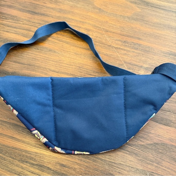 NWOT MTV Cheeseburger Belt Bag Fanny Pack with Adjustable Strap Vintage - Picture 9 of 9